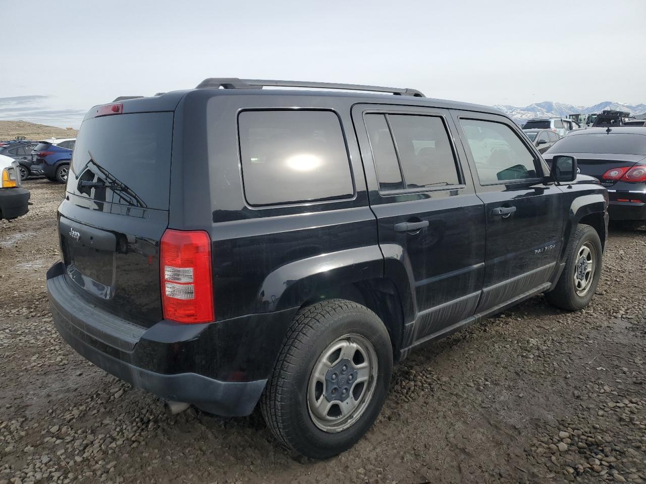 2016 Jeep Liberty (Patriot) - Image 3