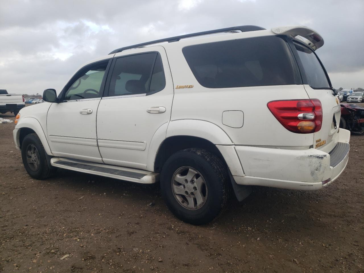 2001 Toyota Sequoia - Image 2