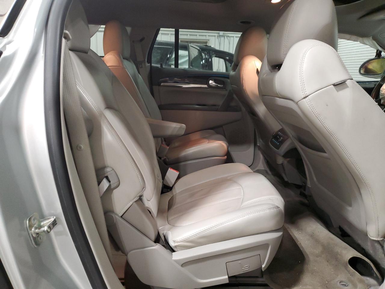 2016 Buick Enclave - Image 11