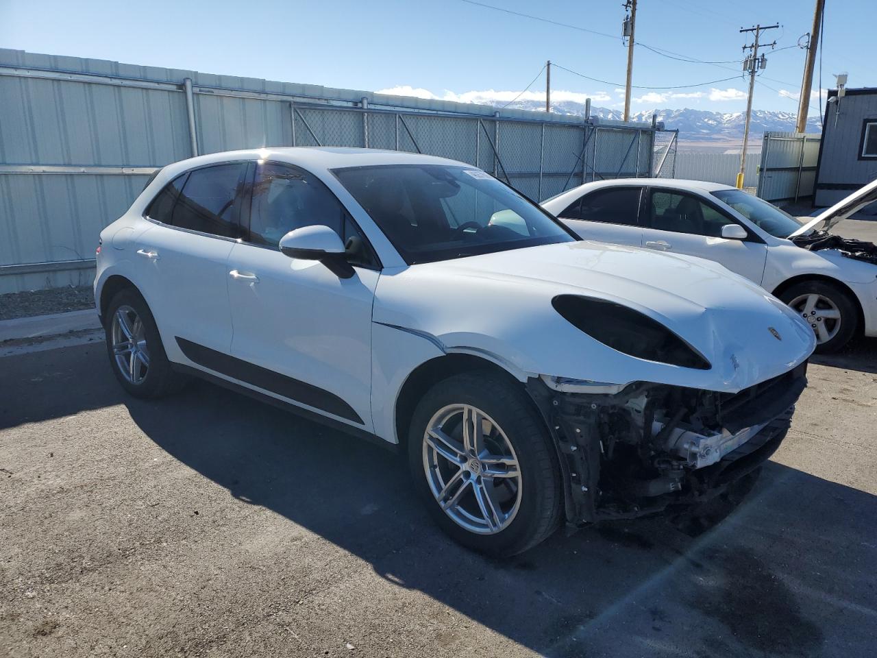 2017 Porsche Macan - Image 4