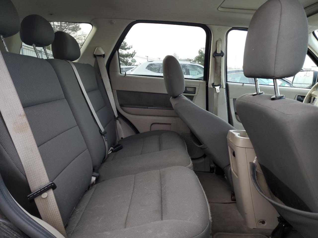 2009 Ford Escape - Image 11