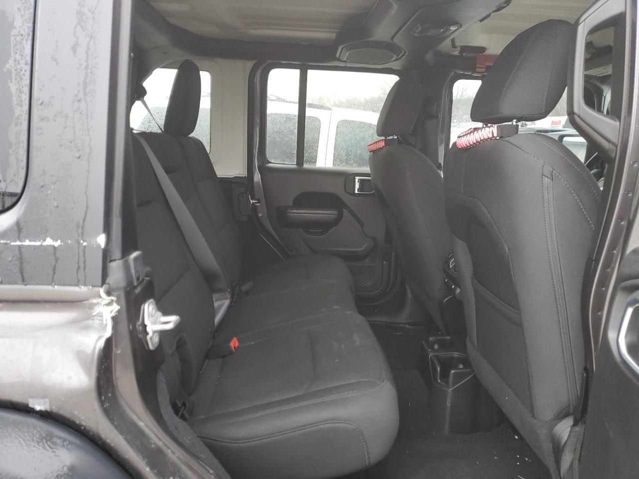 2018 Jeep Wrangler - Image 11