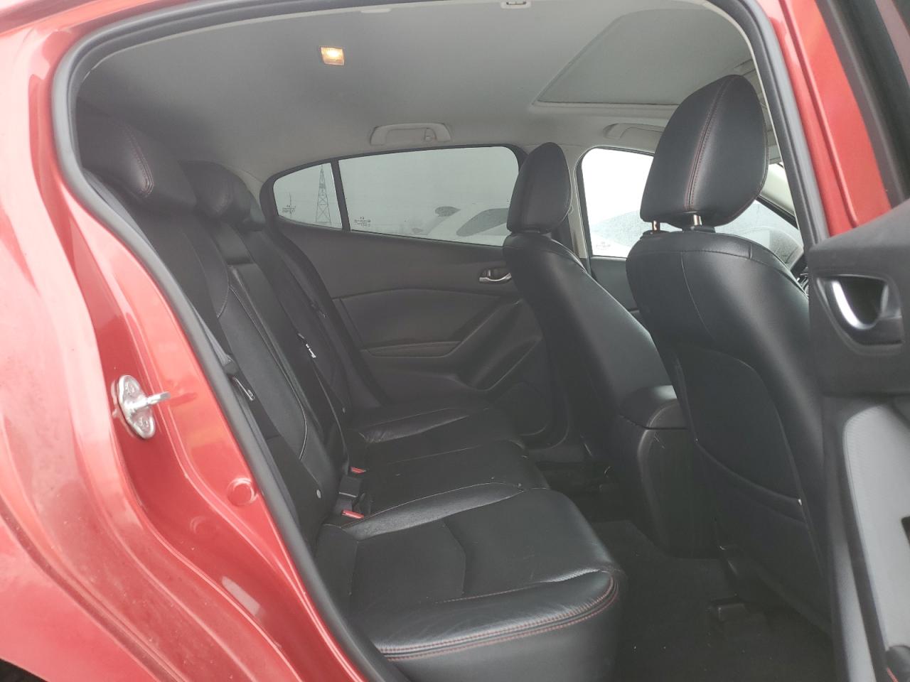 2015 Mazda 3 - Image 10