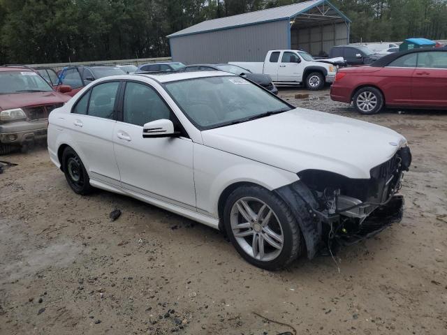  MERCEDES-BENZ C-CLASS 2014 White