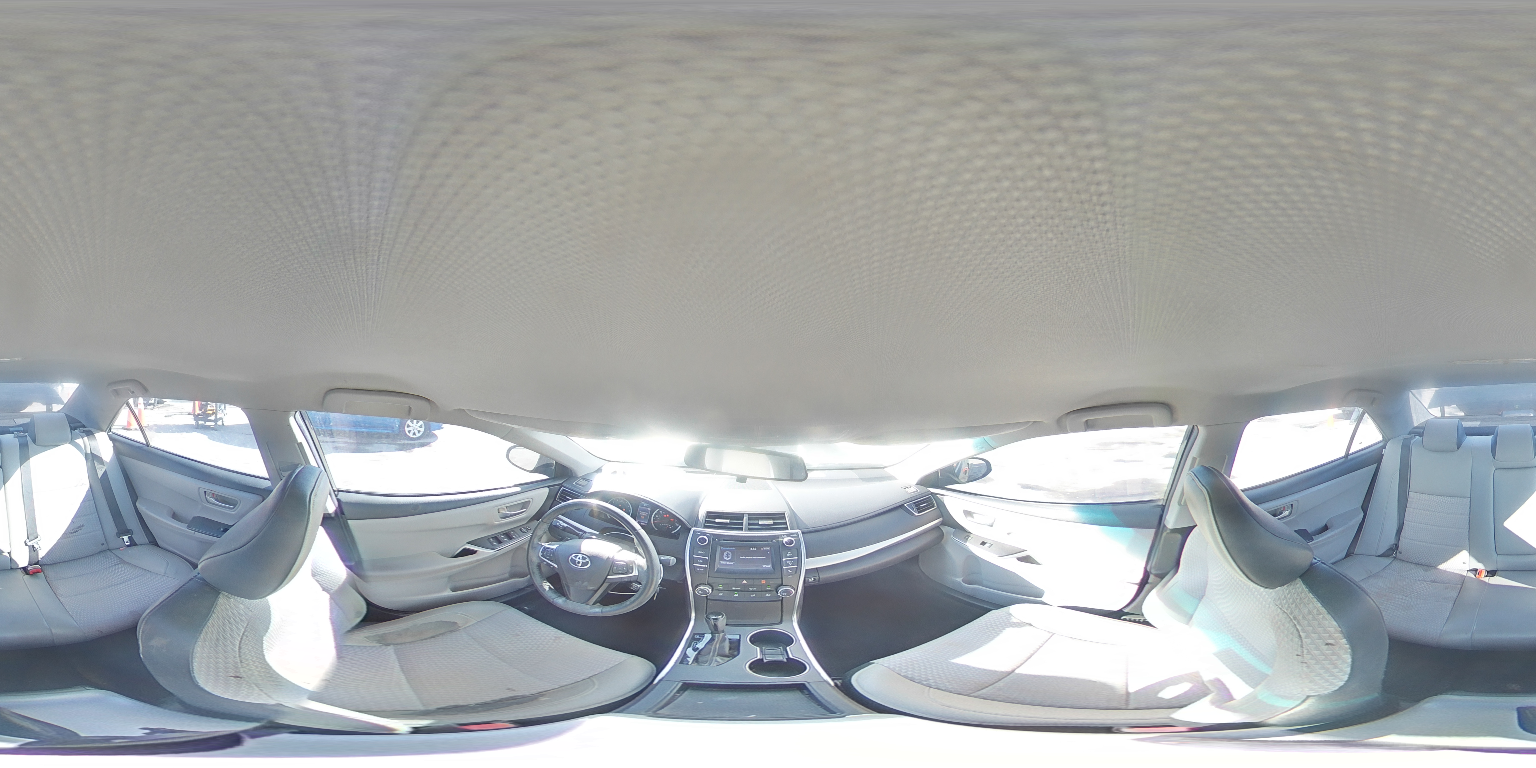2015 Toyota Camry - Image 14
