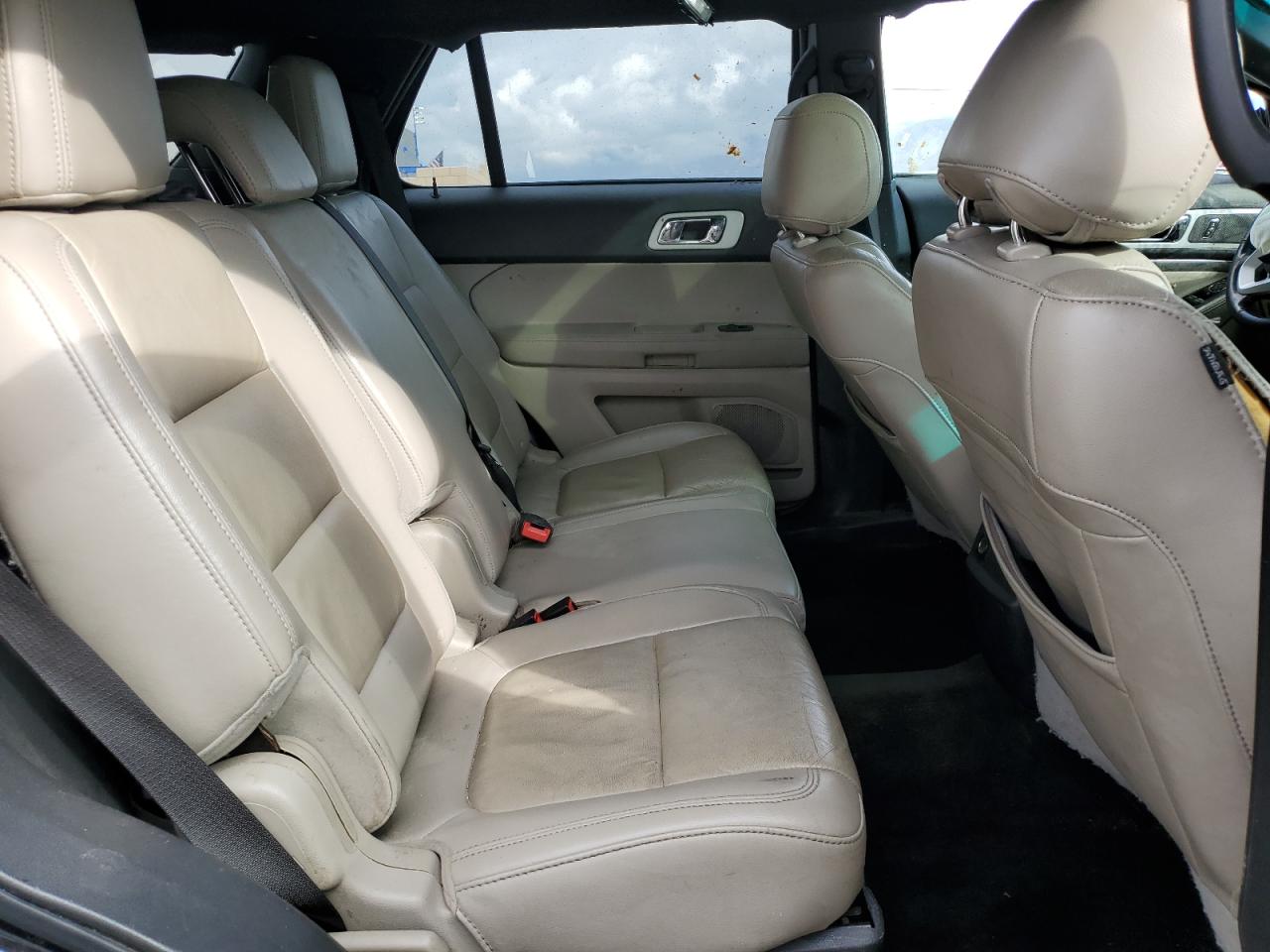 2014 Ford Explorer - Image 11
