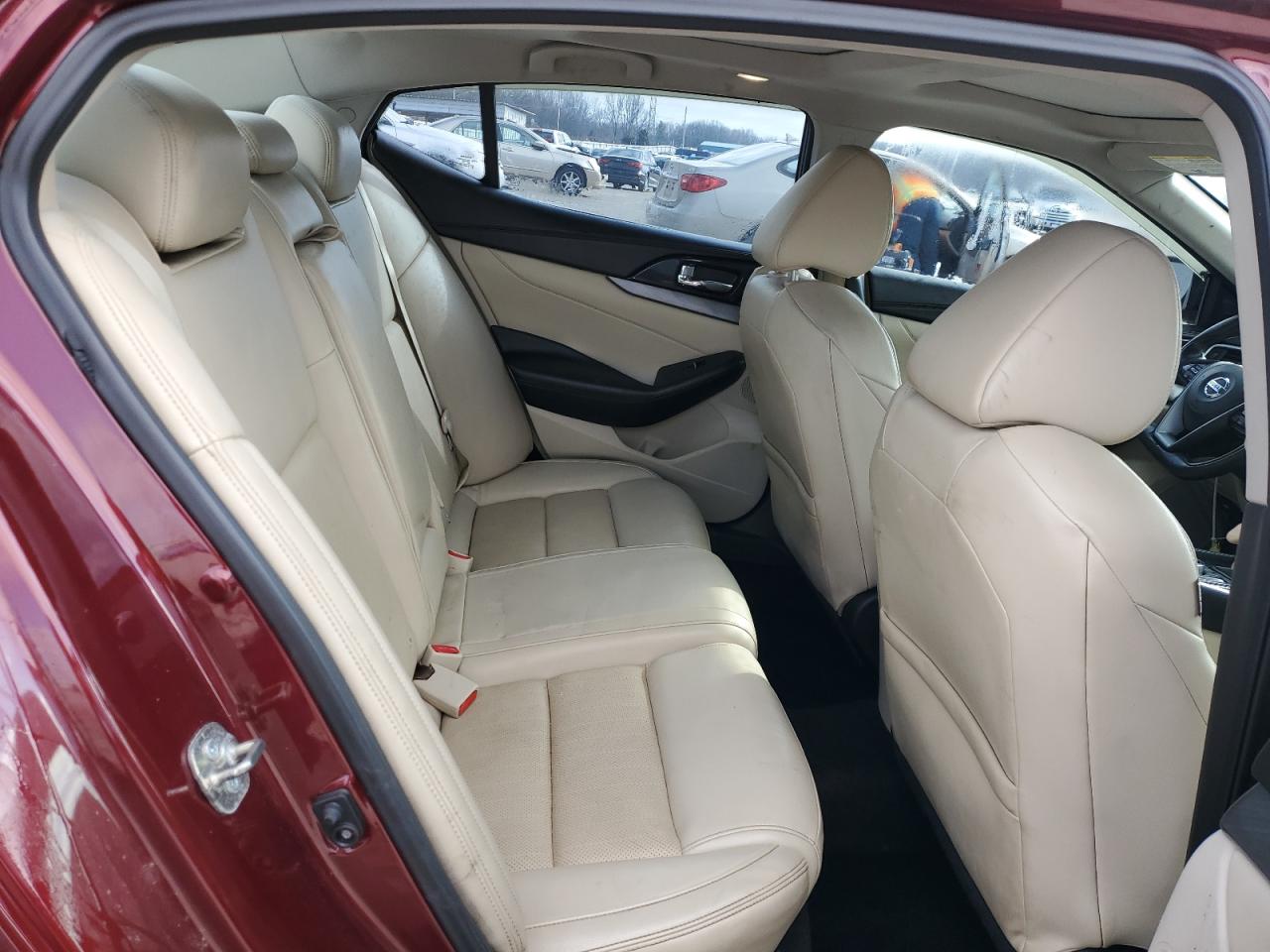 2017 Nissan Maxima - Image 10