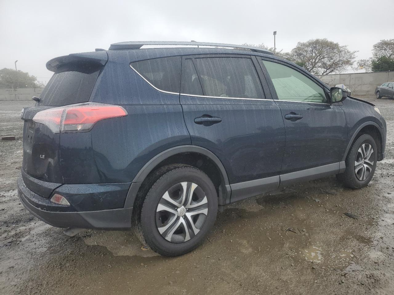 2017 Toyota RAV 4 - Image 3