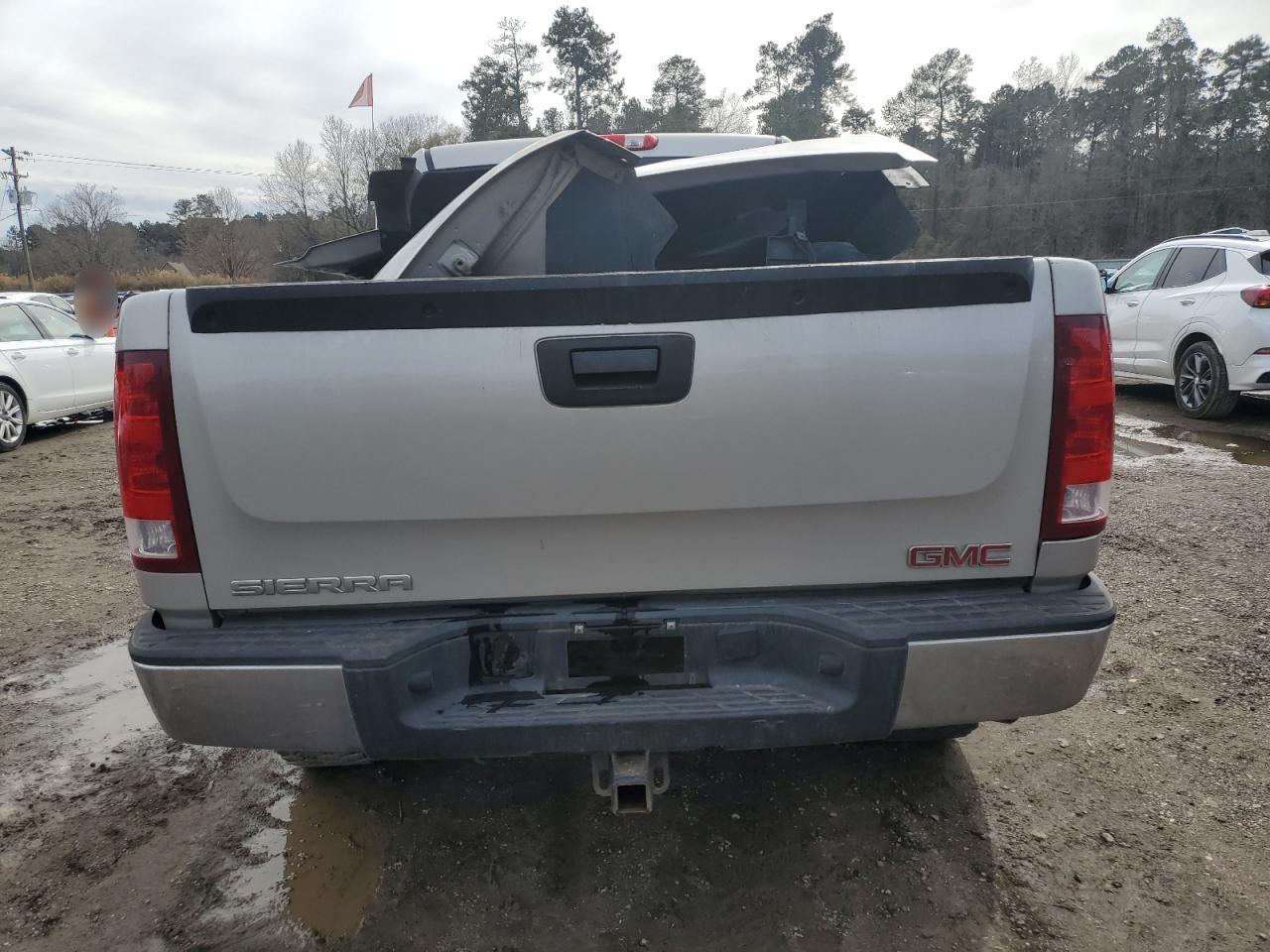 2008 GMC Sierra - Image 6
