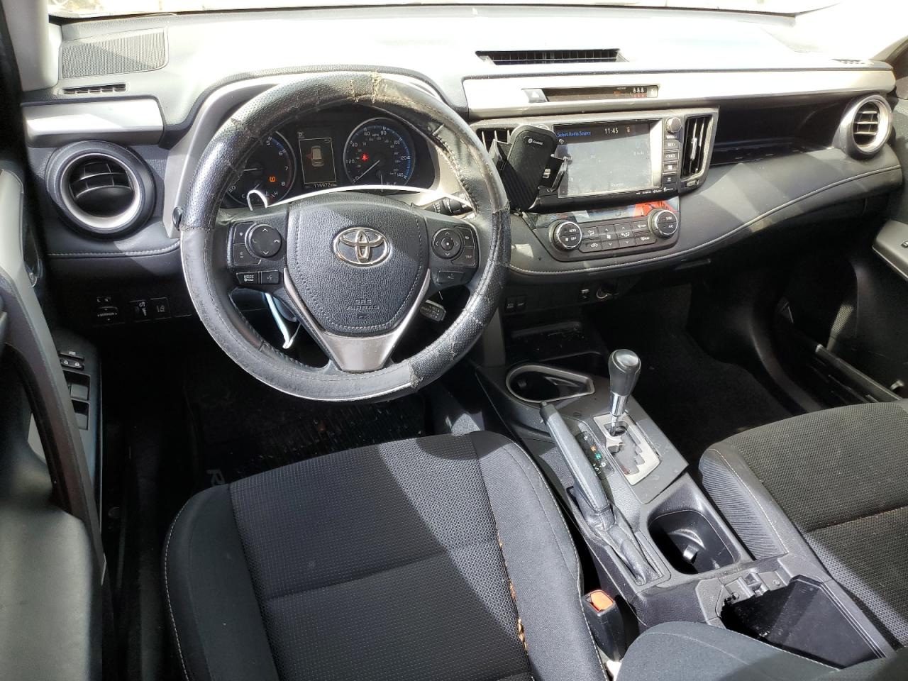 2017 Toyota RAV 4 - Image 8