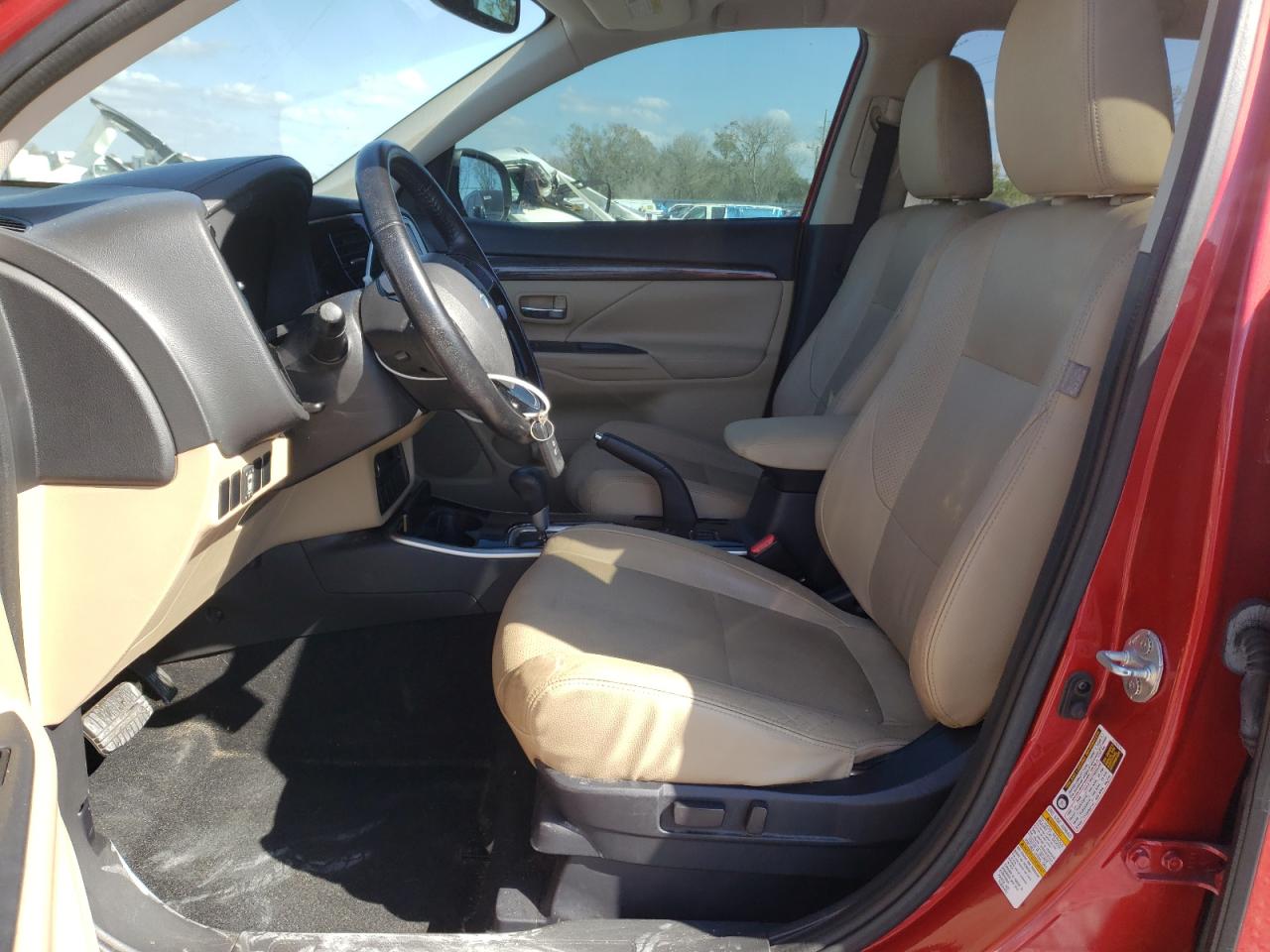 2017 Mitsubishi Outlander - Image 7