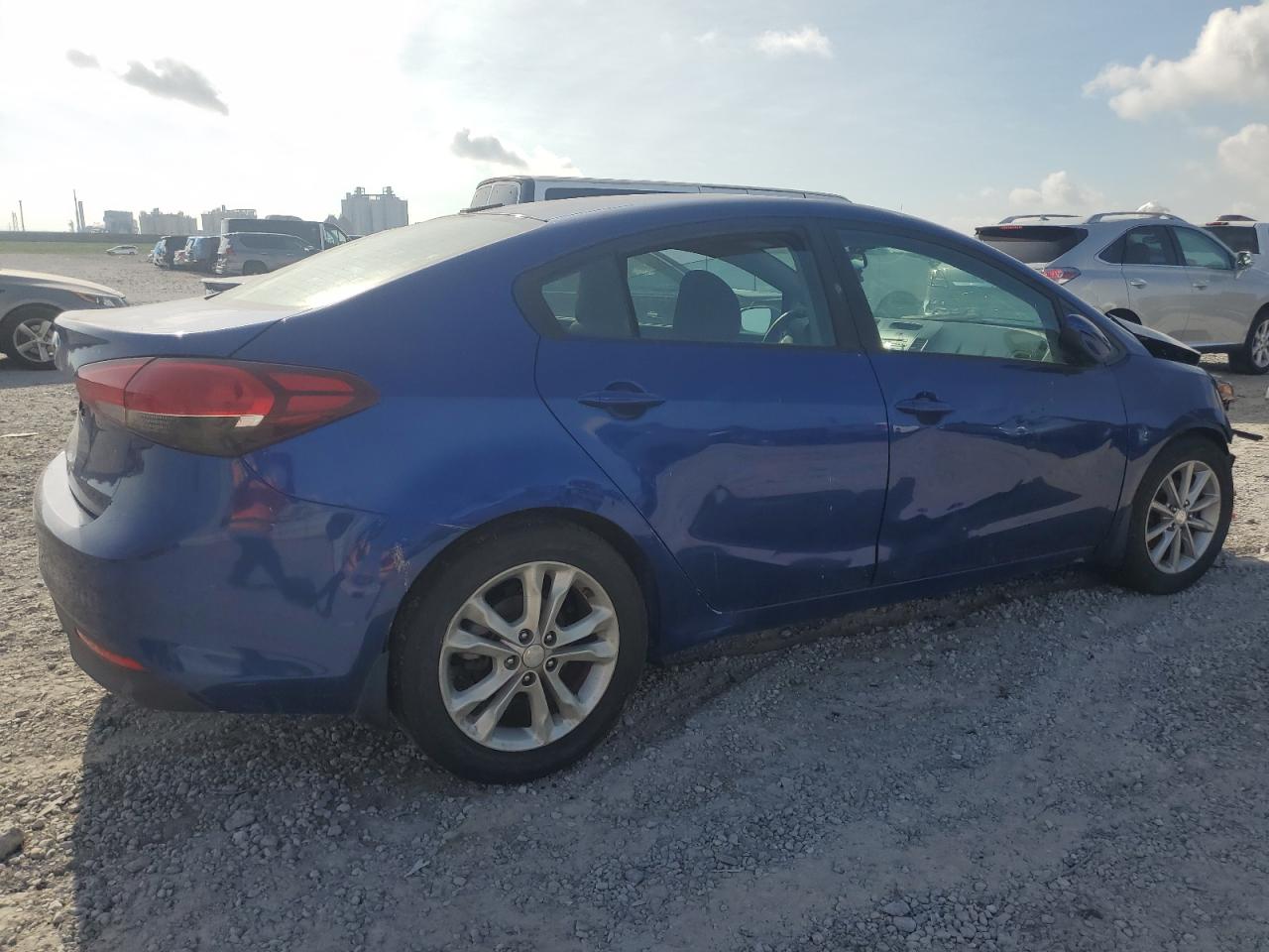 2017 Kia Forte - Image 3