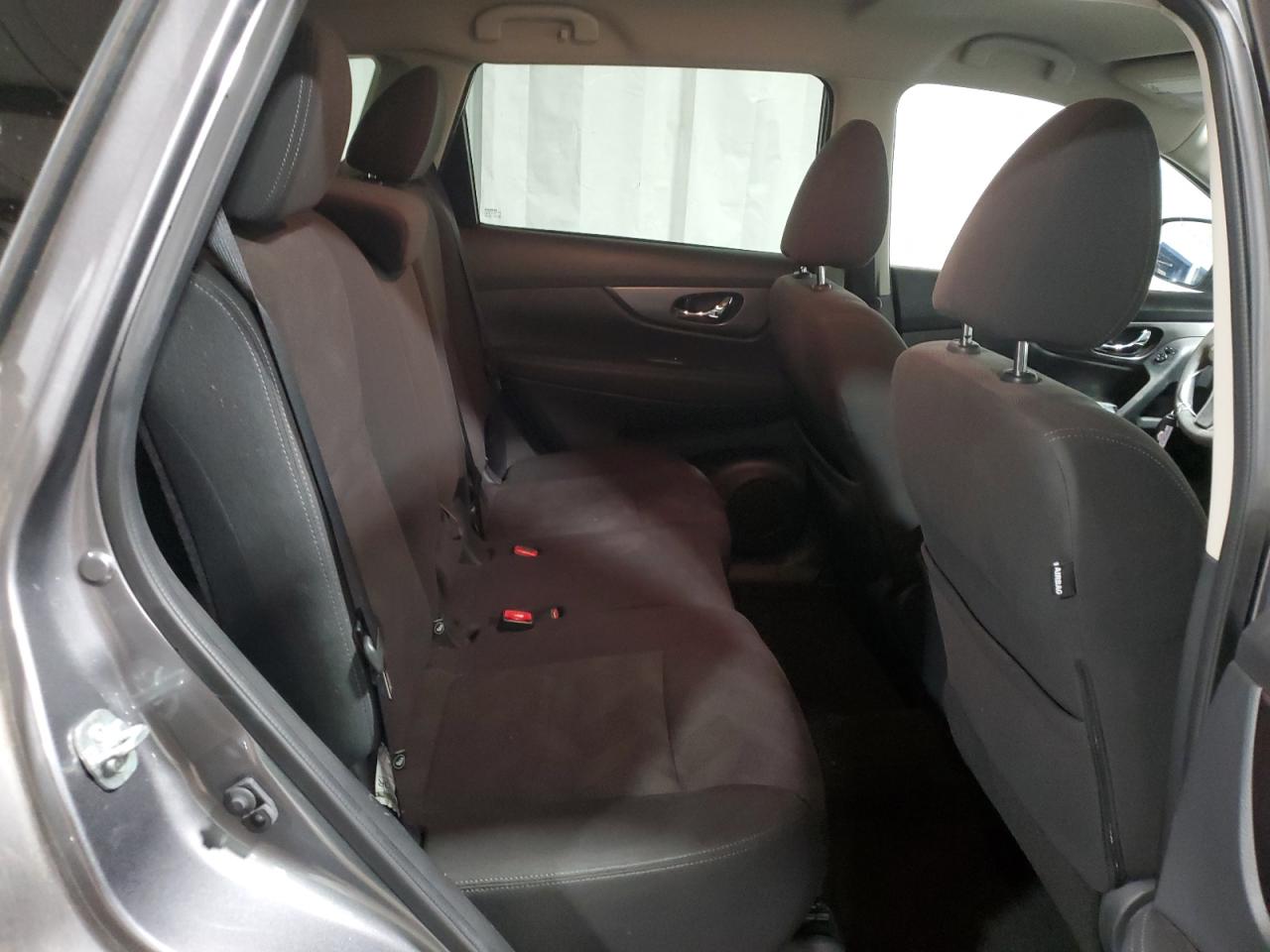 2016 Nissan Rogue - Image 11