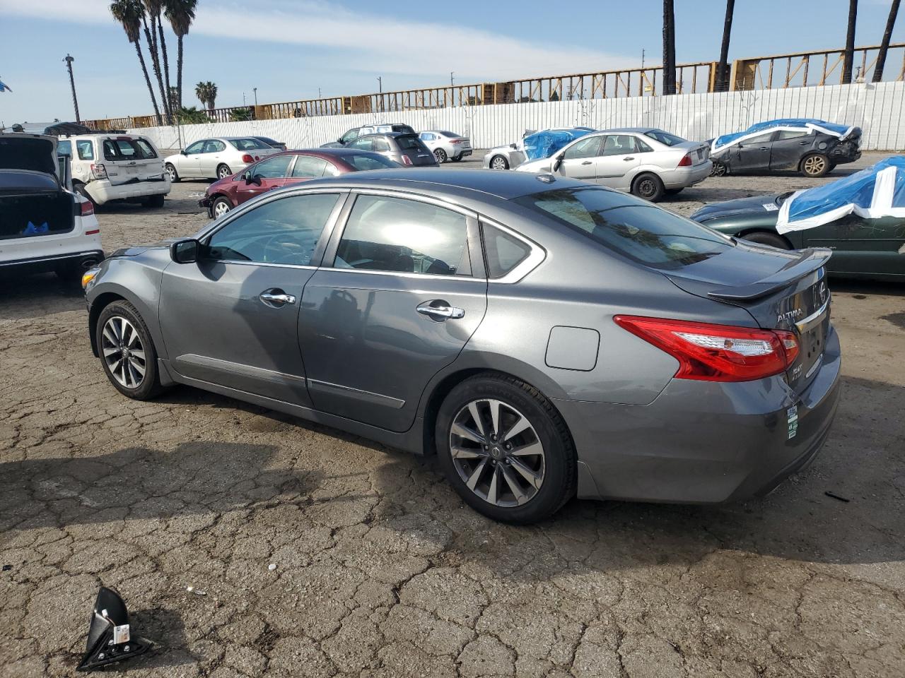 2017 Nissan Altima - Image 2