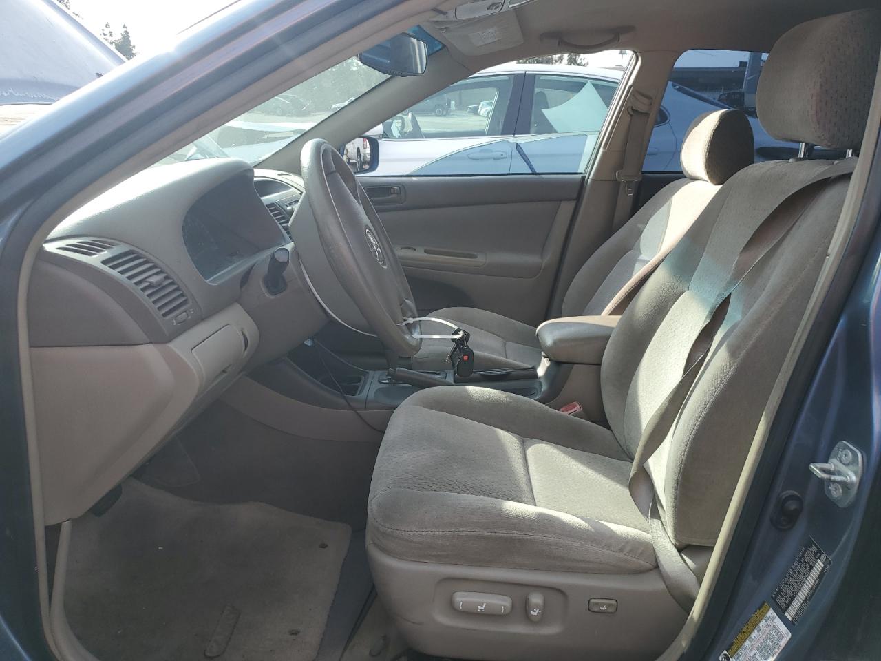 2004 Toyota Camry - Image 7