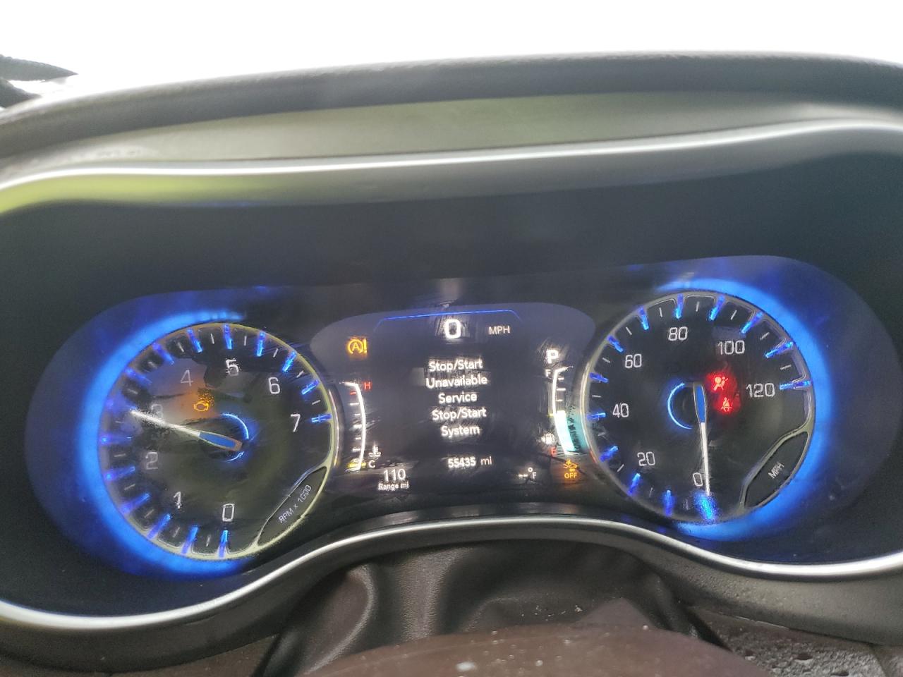 2018 Chrysler Pacifica - Image 9