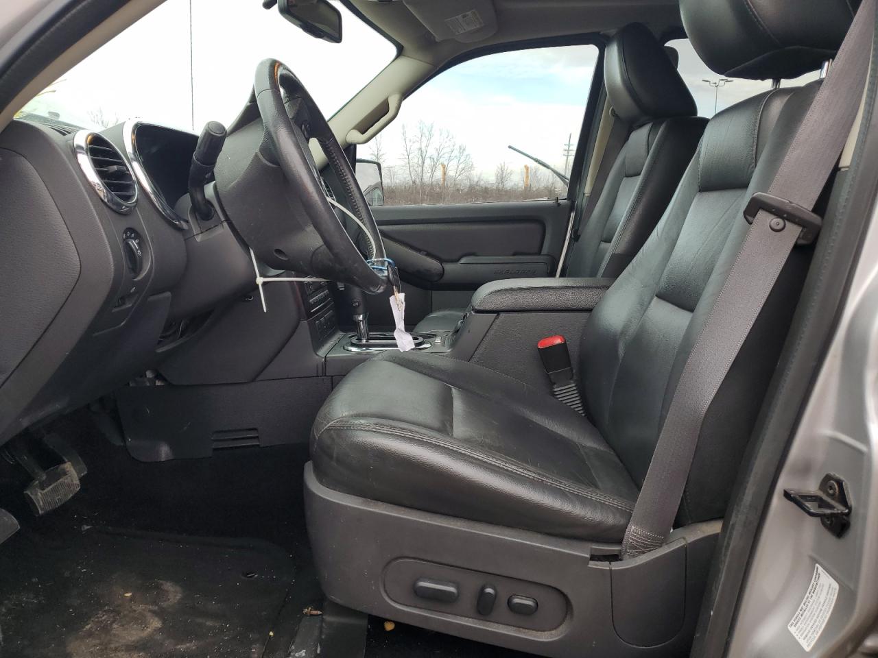 2009 Ford Explorer - Image 7