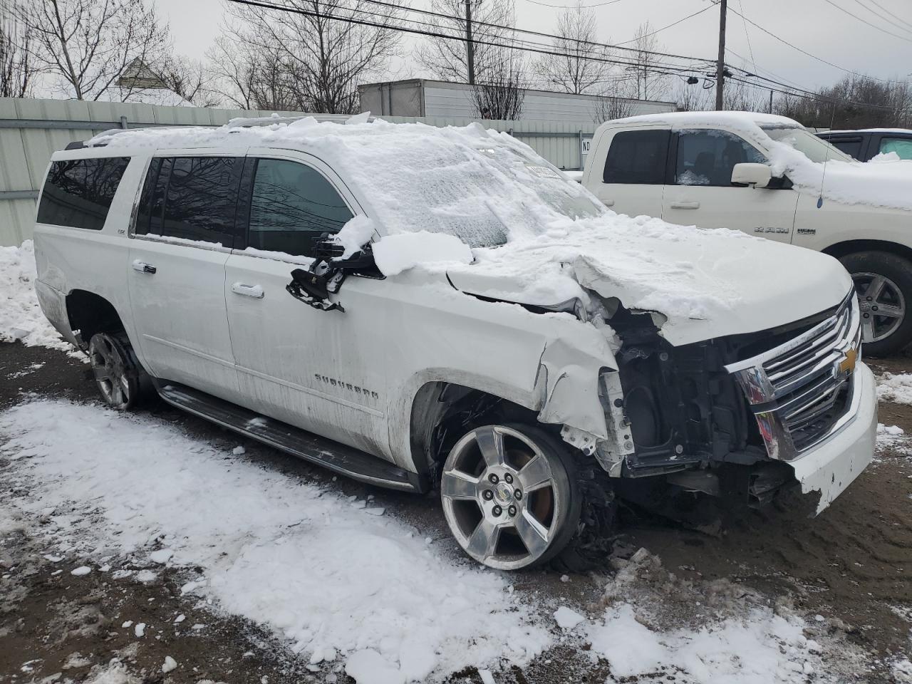 2016 Chevrolet Suburban - Image 4
