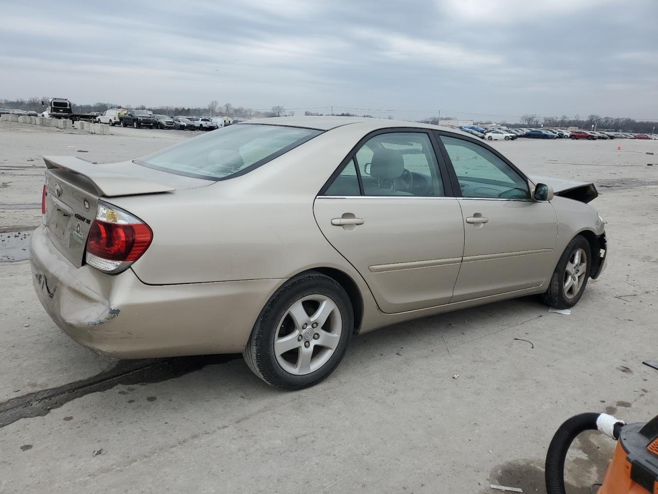 2005 Toyota Camry - Image 3