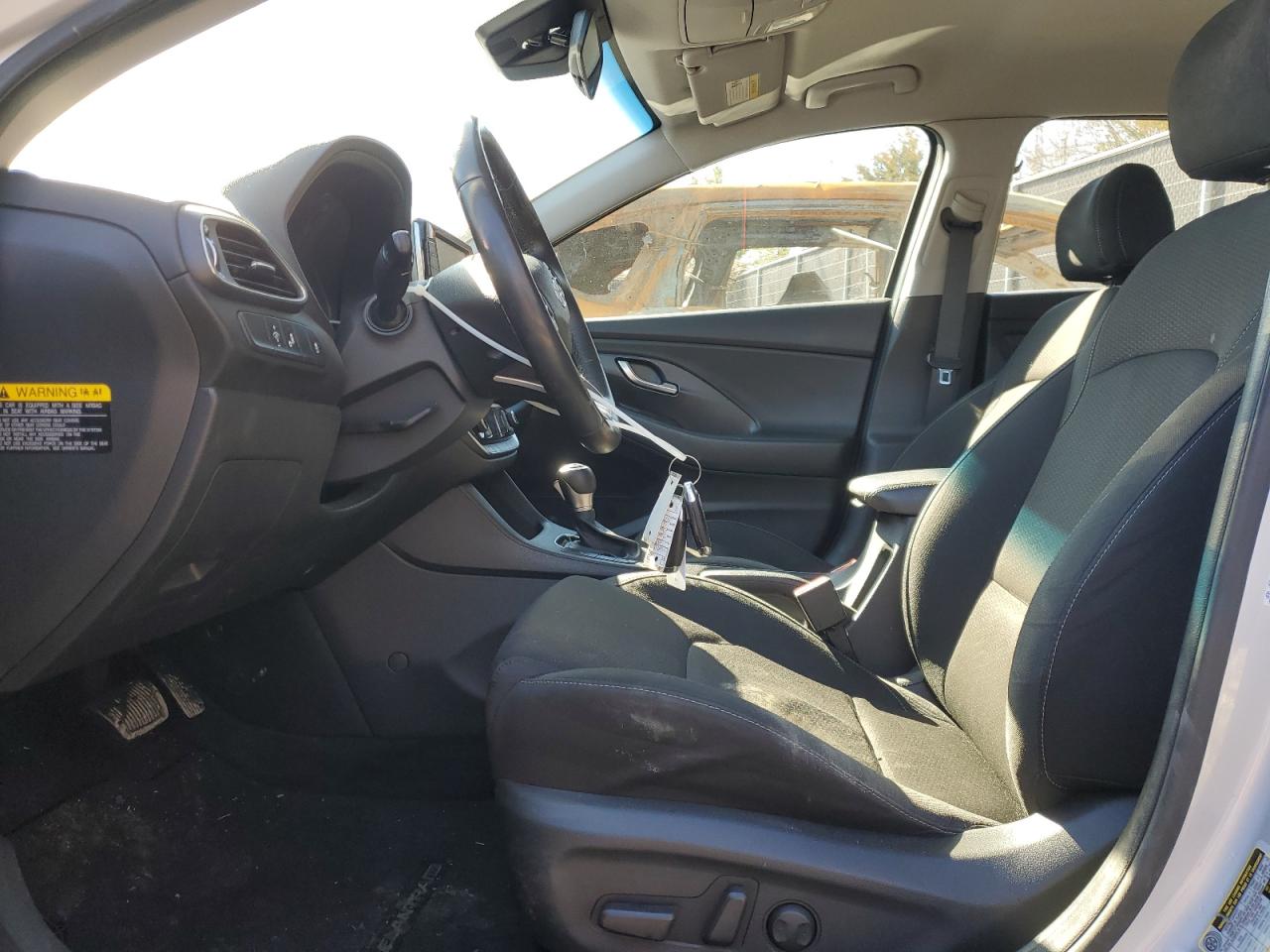 2018 Hyundai Elantra - Image 7
