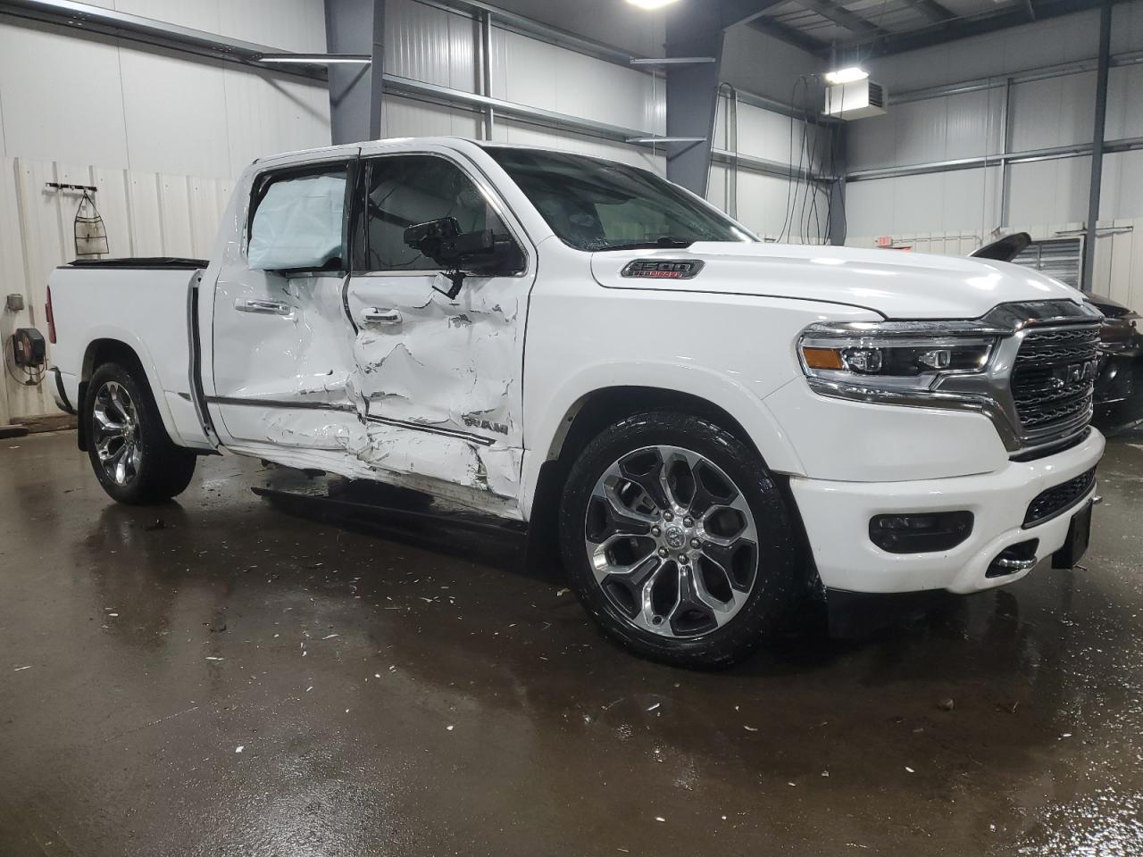 2020 RAM 1500 - Image 4