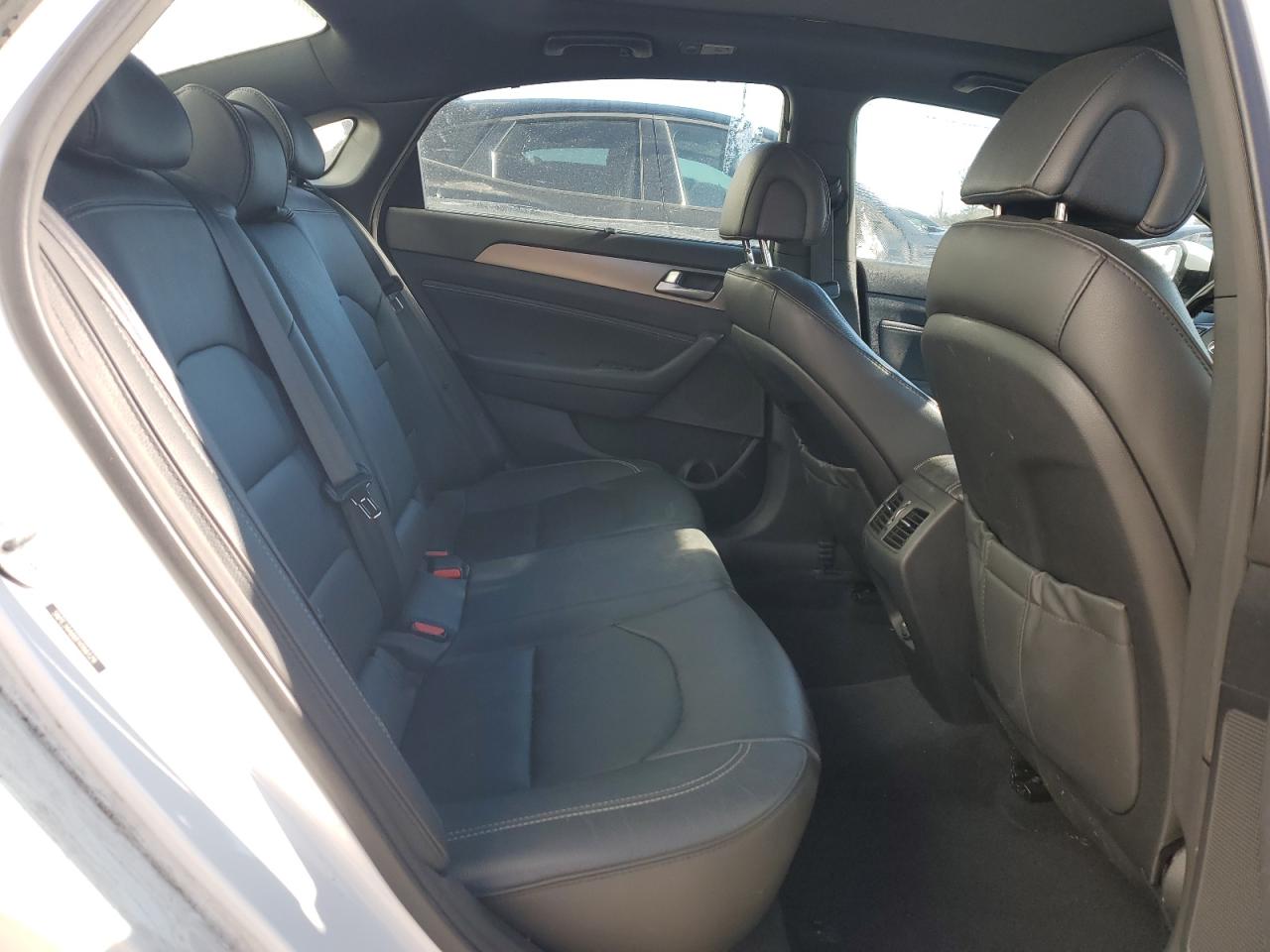 2015 Hyundai Sonata - Image 10