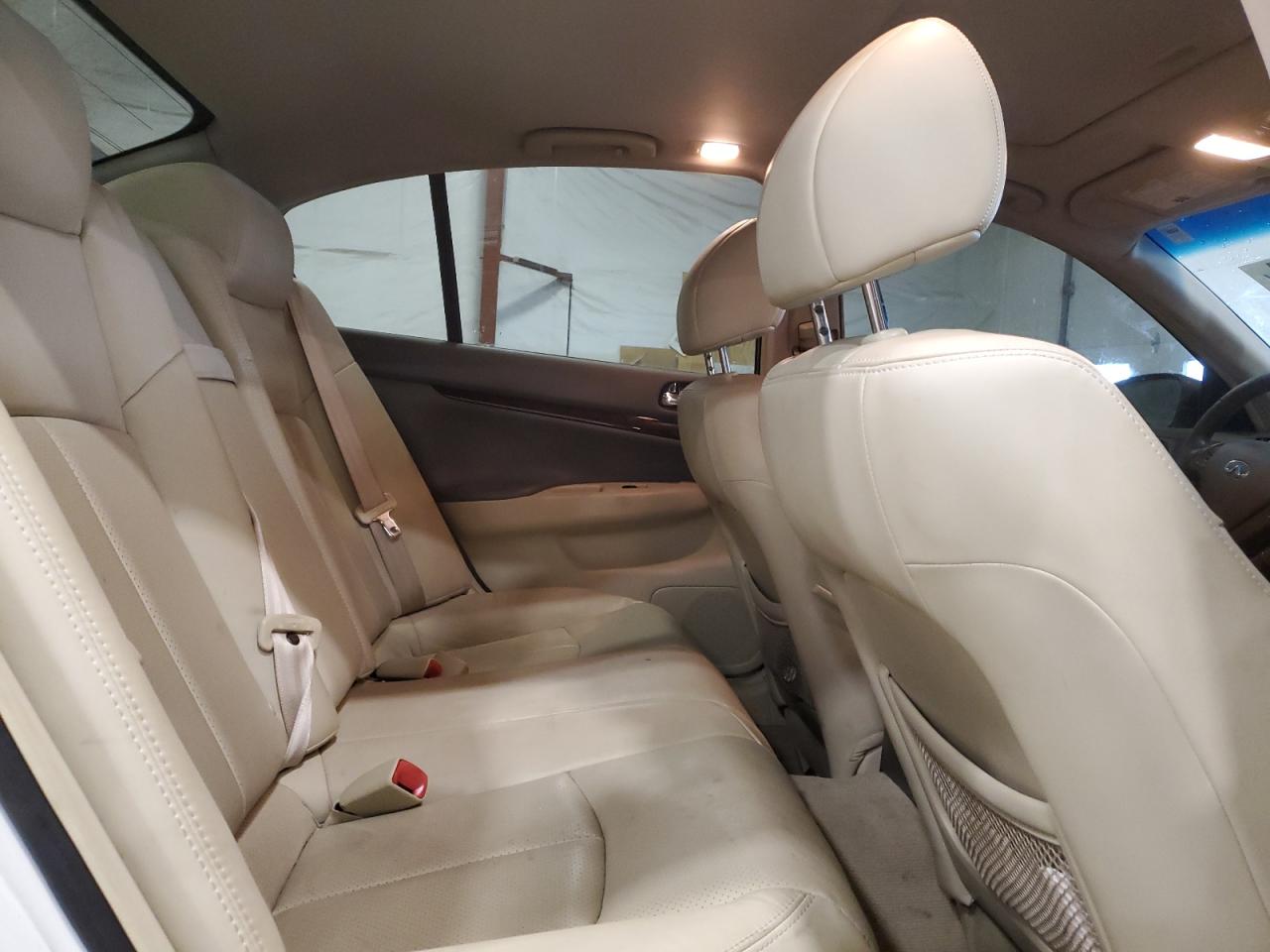 2013 Infiniti G - Image 10