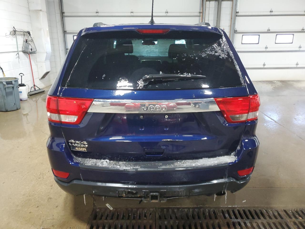 2012 Jeep Grand Cherokee - Image 6