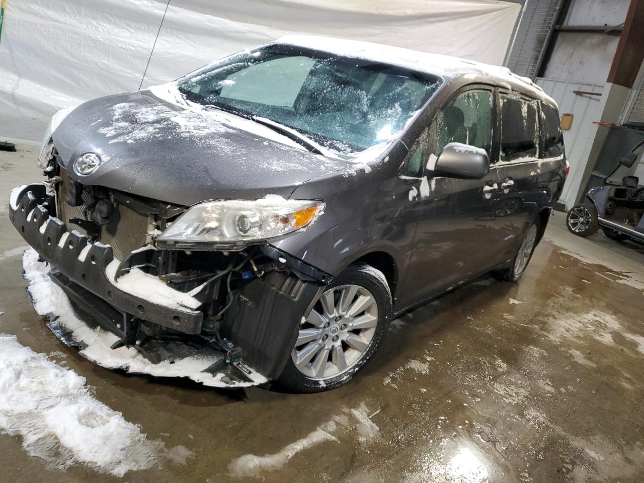 2012 Toyota Sienna - Image 1