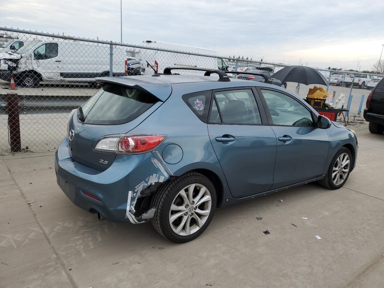 2011 Mazda 3 - Image 3