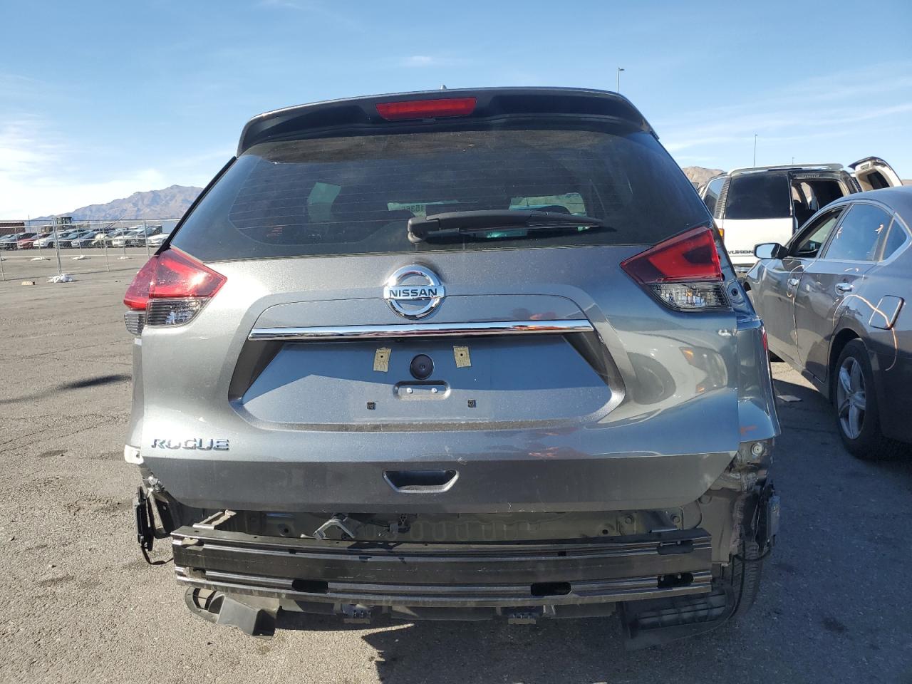 2020 Nissan Rogue - Image 6