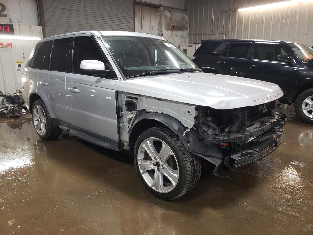 2012 Land Rover Range Rover - Image 4