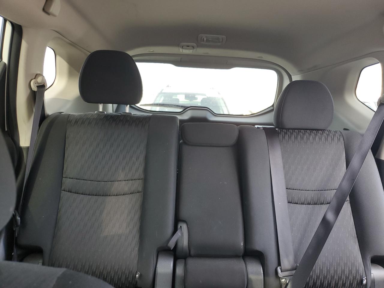 2018 Nissan Rogue - Image 10