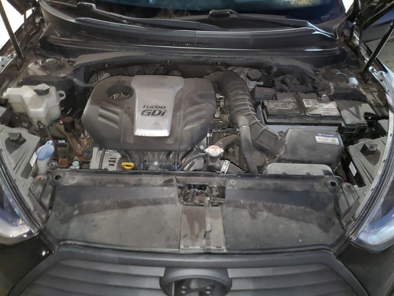 2016 Hyundai Veloster - Image 11