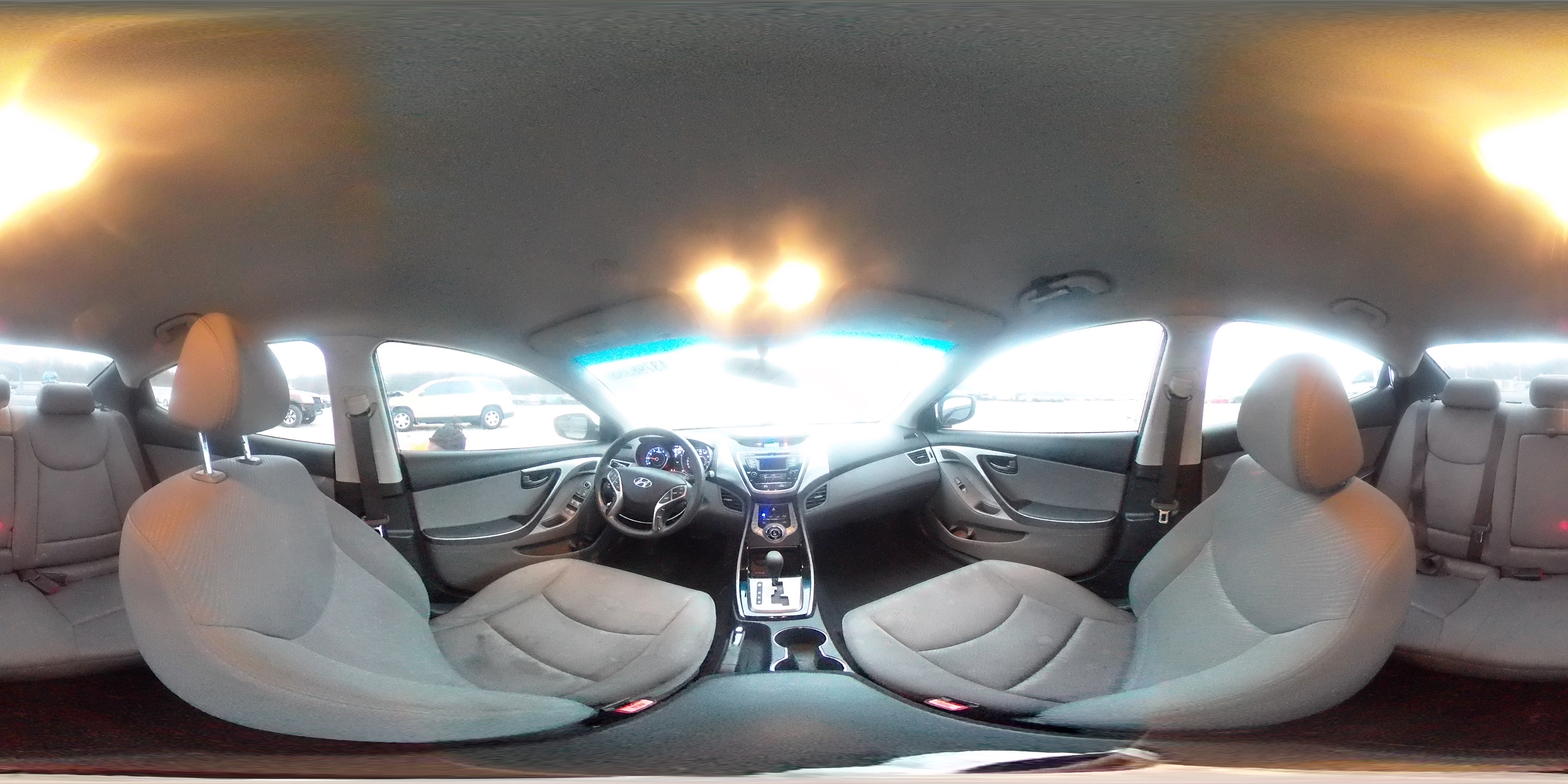2013 Hyundai Elantra - Image 12