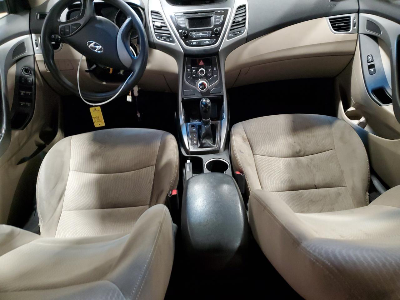 2015 Hyundai Elantra - Image 8