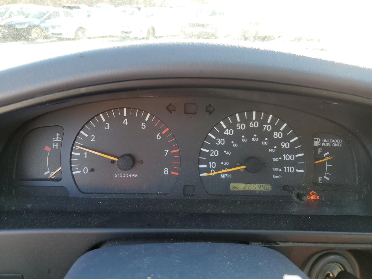 2000 Toyota Tacoma - Image 9