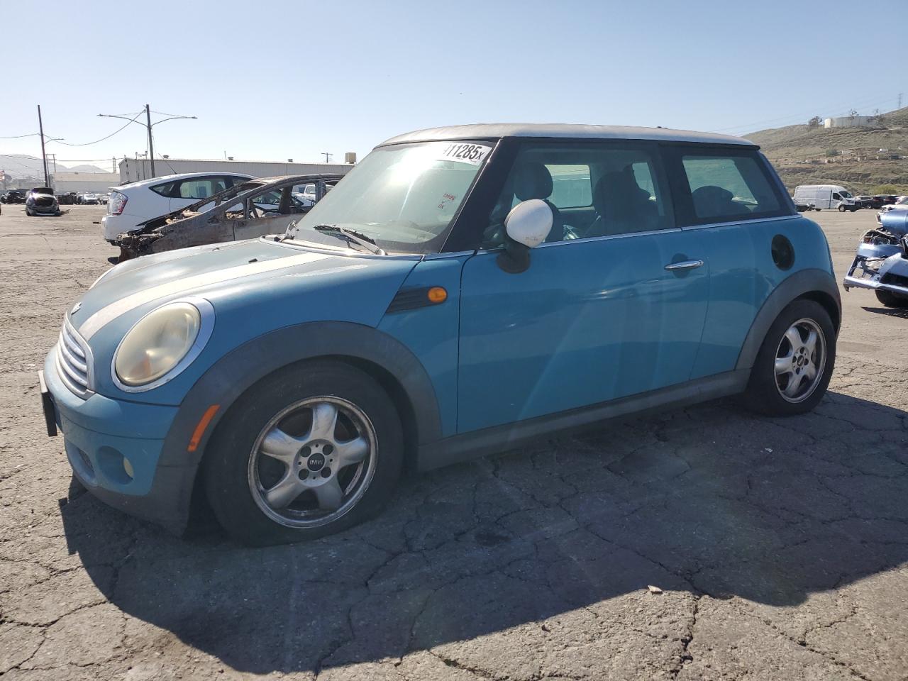 2009 Mini Cooper იყიდება Colton-ში, CA - Minor Dent/Scratches