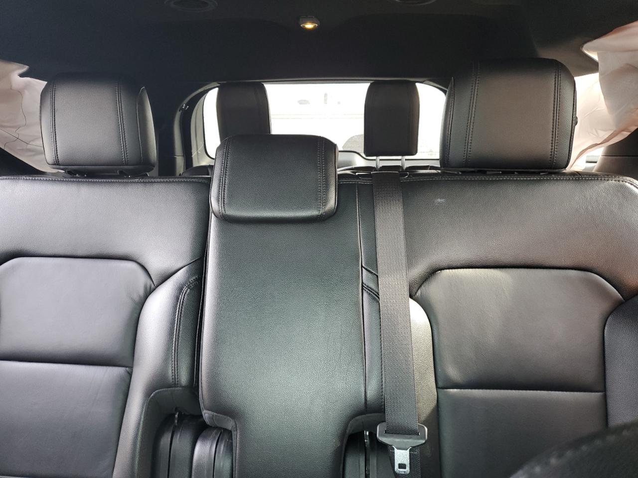 2016 Ford Explorer - Image 10