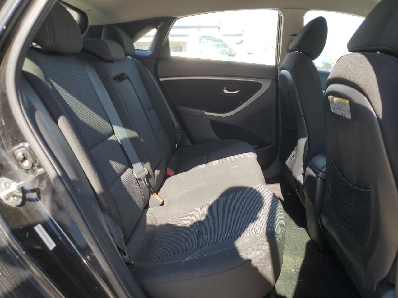 2013 Hyundai Elantra - Image 10