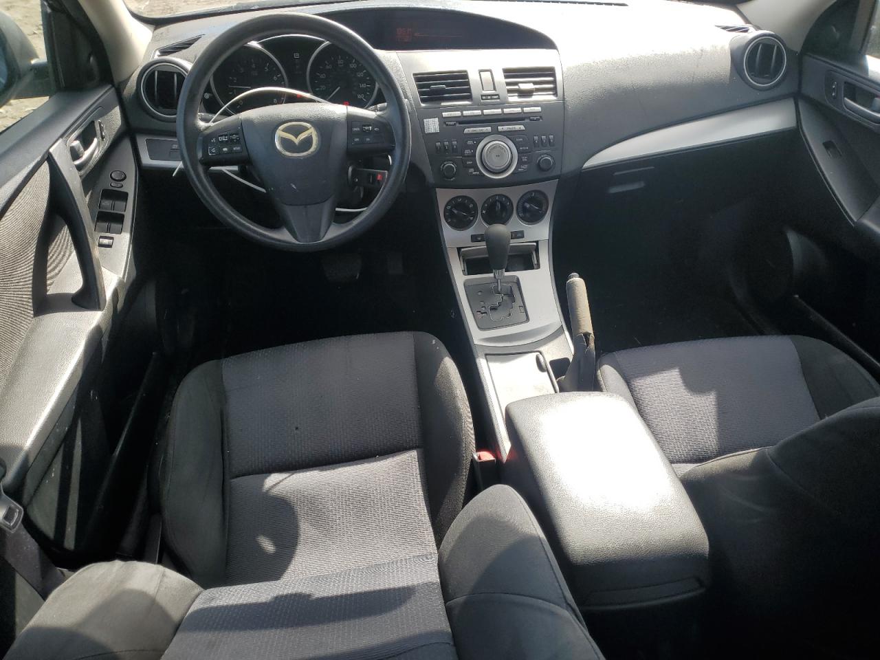 2010 Mazda 3 - Image 8