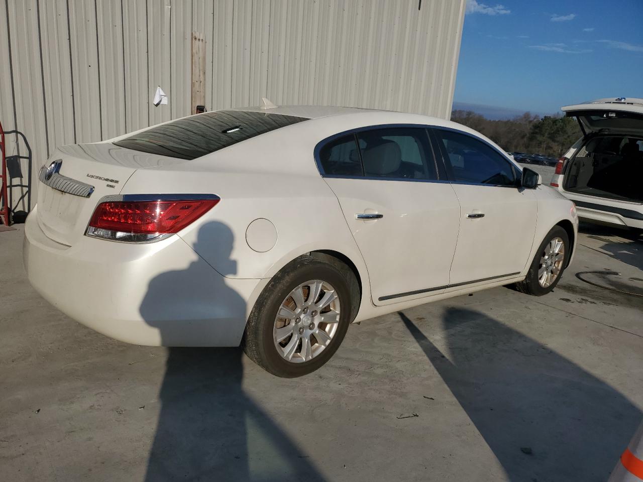 2010 Buick LaCrosse - Image 3