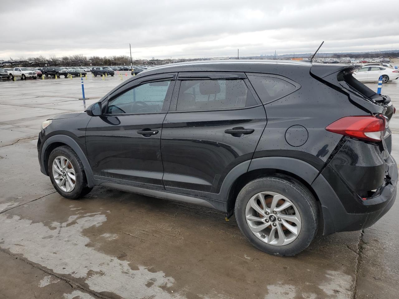 2016 Hyundai Tucson - Image 2