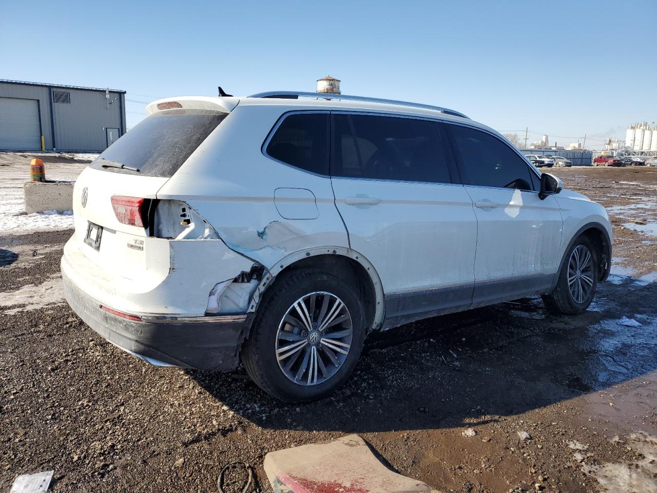 2018 Volkswagen Tiguan - Image 3