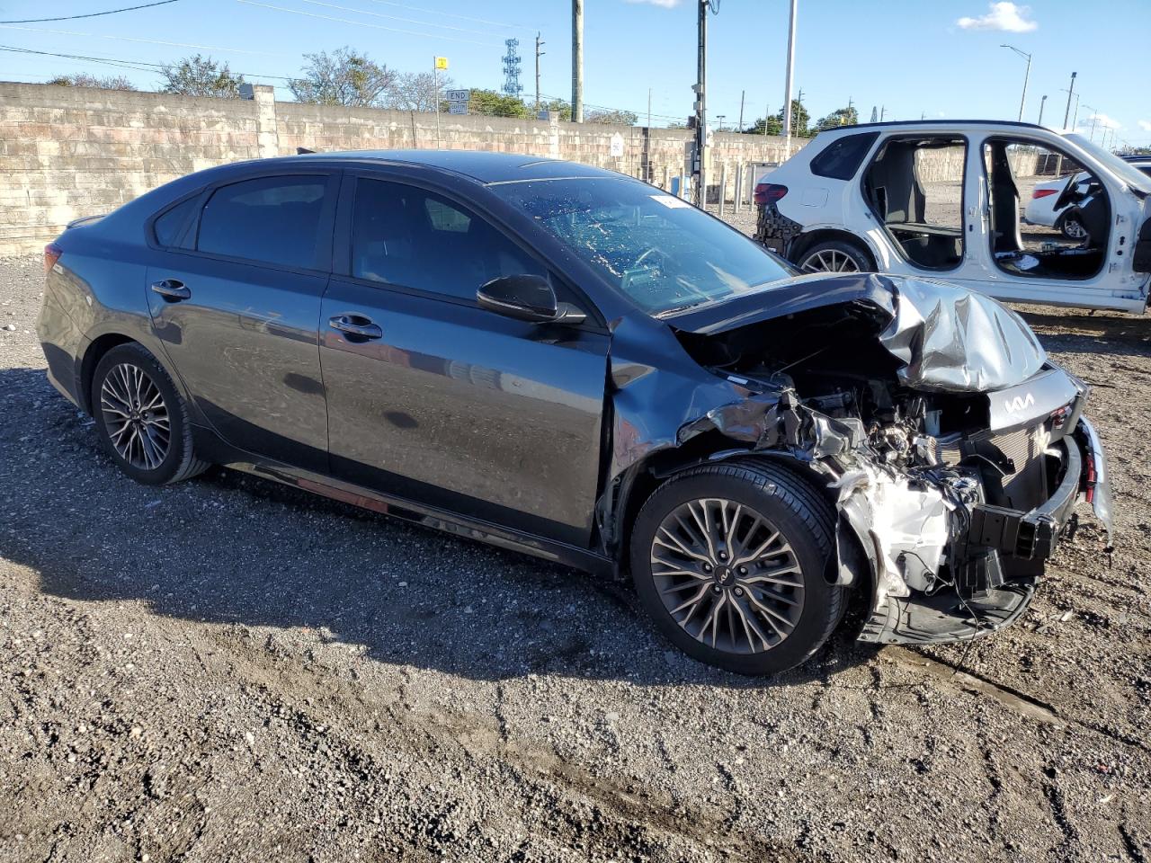 2023 Kia Forte - Image 4