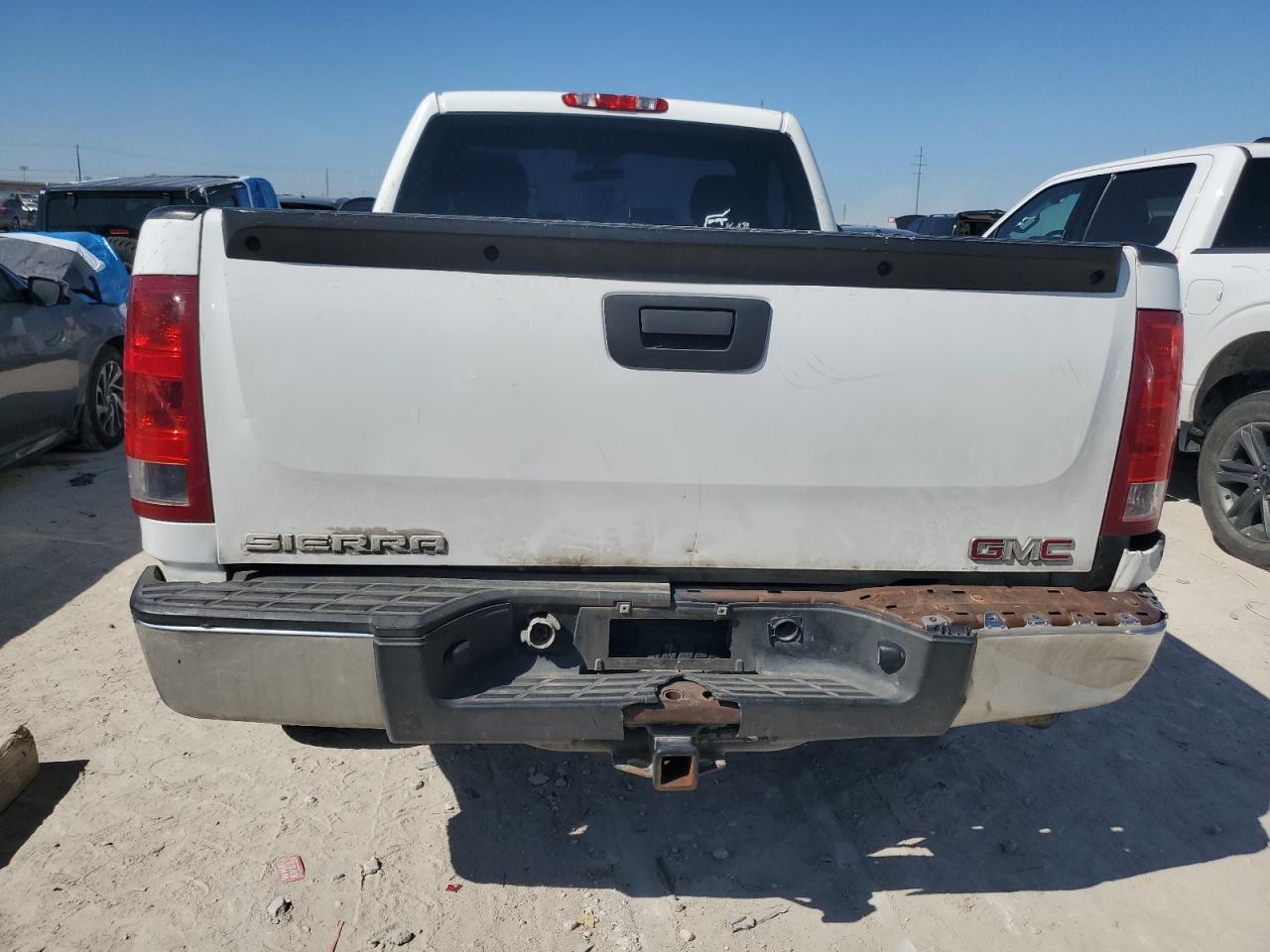 2011 GMC Sierra - Image 6