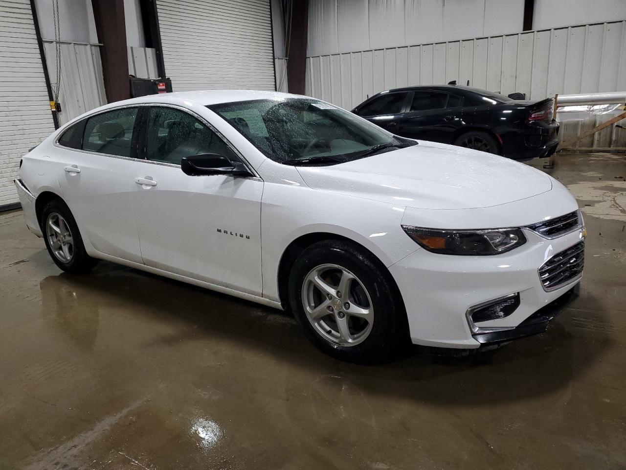 2017 Chevrolet Malibu - Image 4