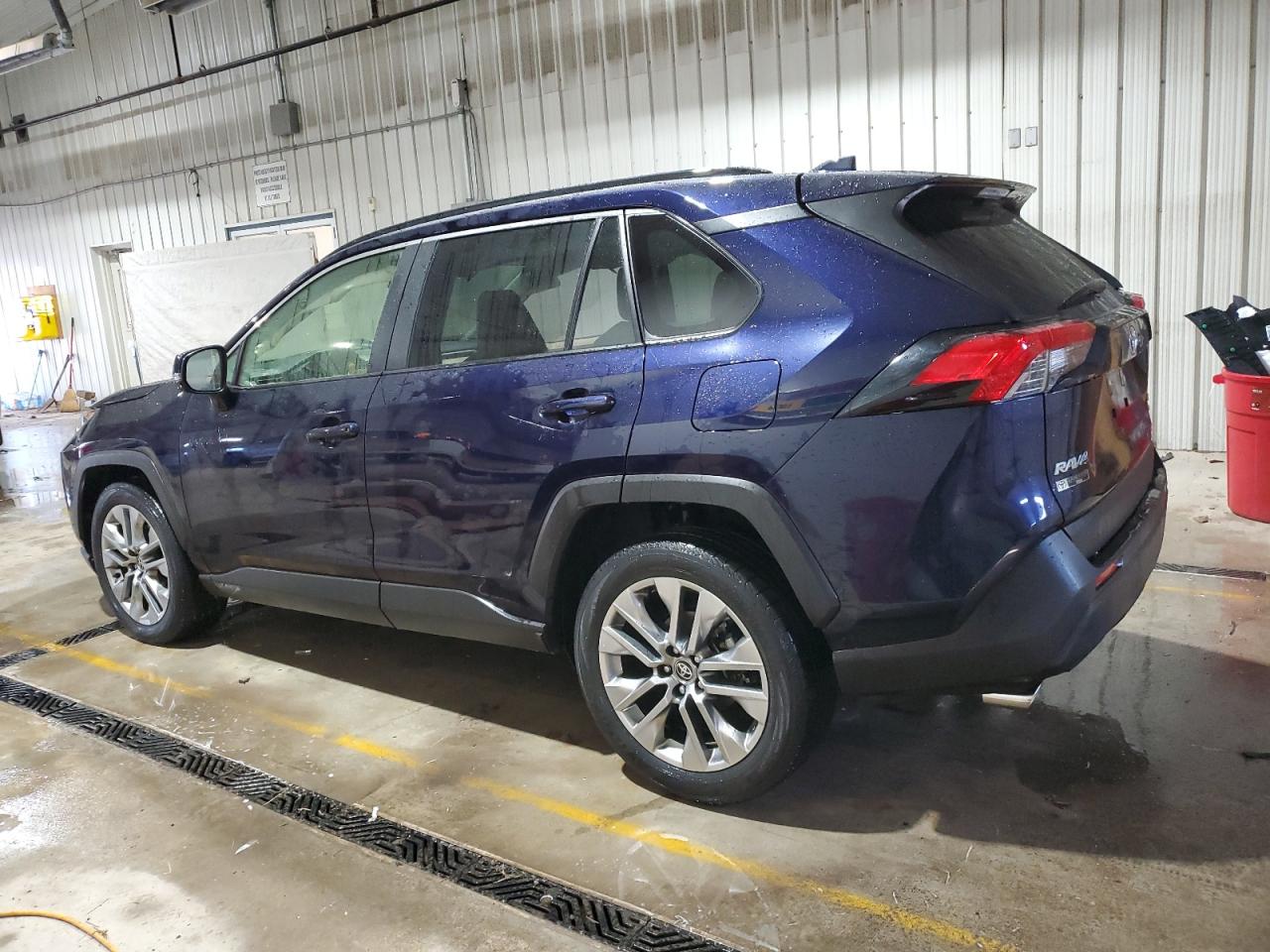 2020 Toyota RAV 4 - Image 2