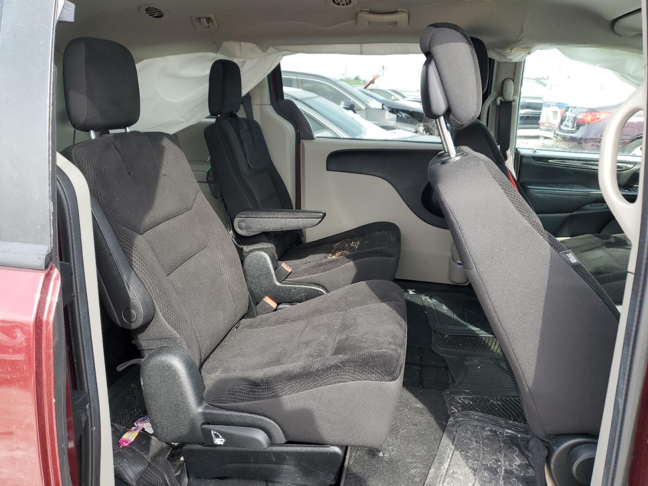 2018 Dodge Caravan - Image 11
