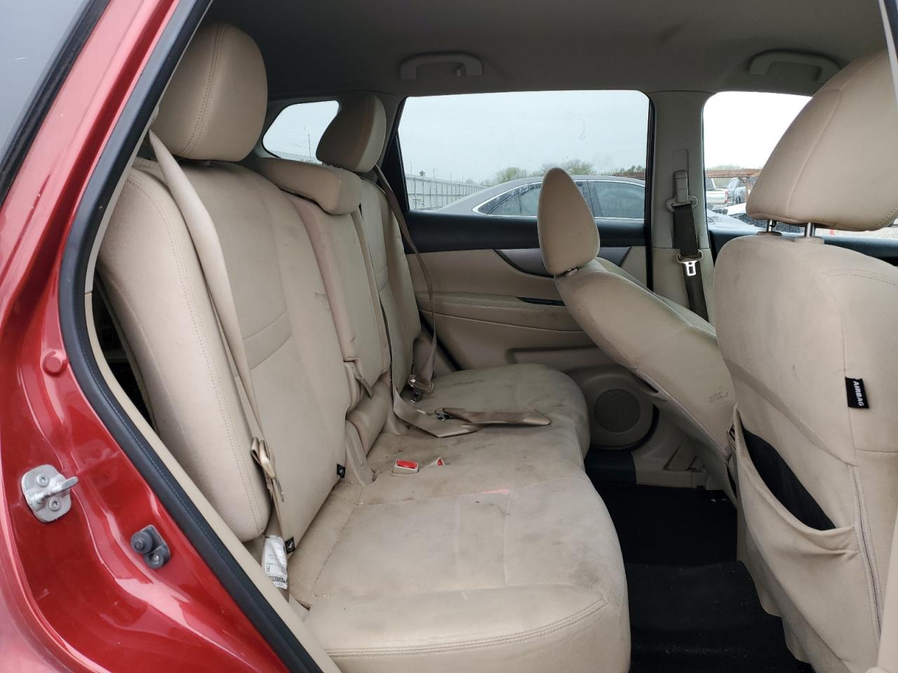 2016 Nissan Rogue - Image 11